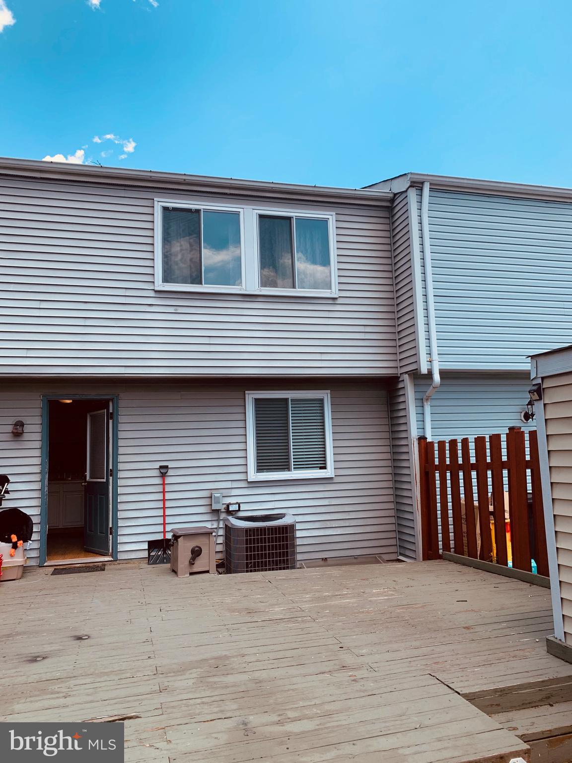 WOODS EDGE TOWNHOME CONDOMINIUMS - Residential