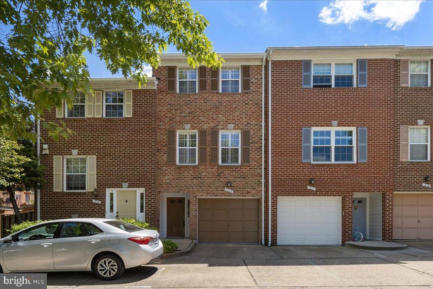Immaculate three-level townhome with garage in mint condition. This home features gleaming oak hardwood floors throughout and a beautifully updated kitchen with granite countertops and stainless steel appliances. The property has been exceptionally well-maintained and is remarkably clean.

Located just under 1.5 miles from the Pentagon Metro and Fashion Centre at Pentagon City, the home offers convenient access to shopping, dining, and public transportation. Additionally, there is a large park directly across the street, providing a great outdoor space.

The lower-level room can serve as a third bedroom or a versatile space for an office or recreation area. Dogs may be considered on a case-by-case basis with prior owner approval.

Don't miss out on this incredible opportunity!