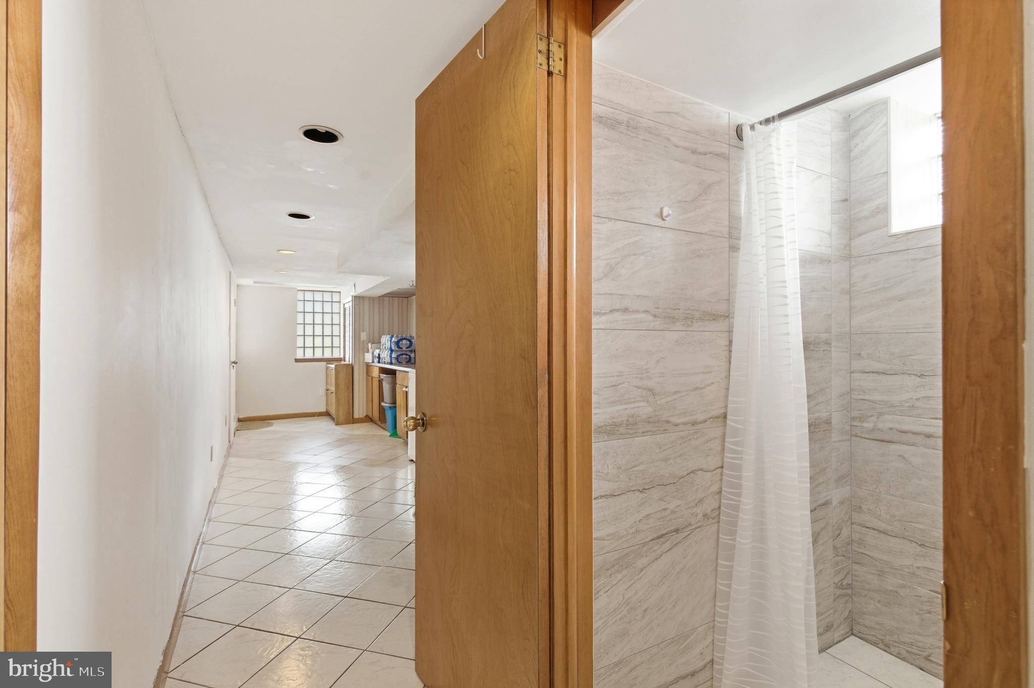 BUSTLETON - Residential