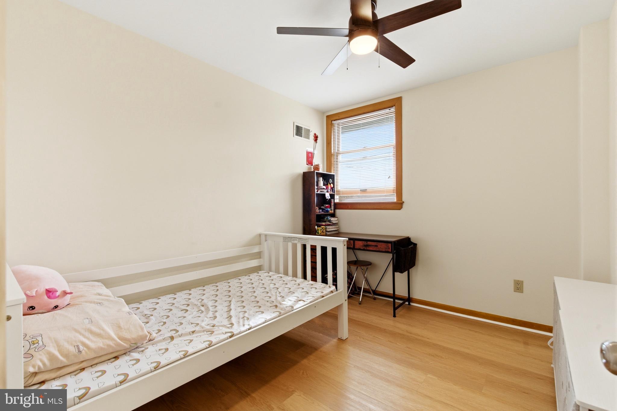 BUSTLETON - Residential