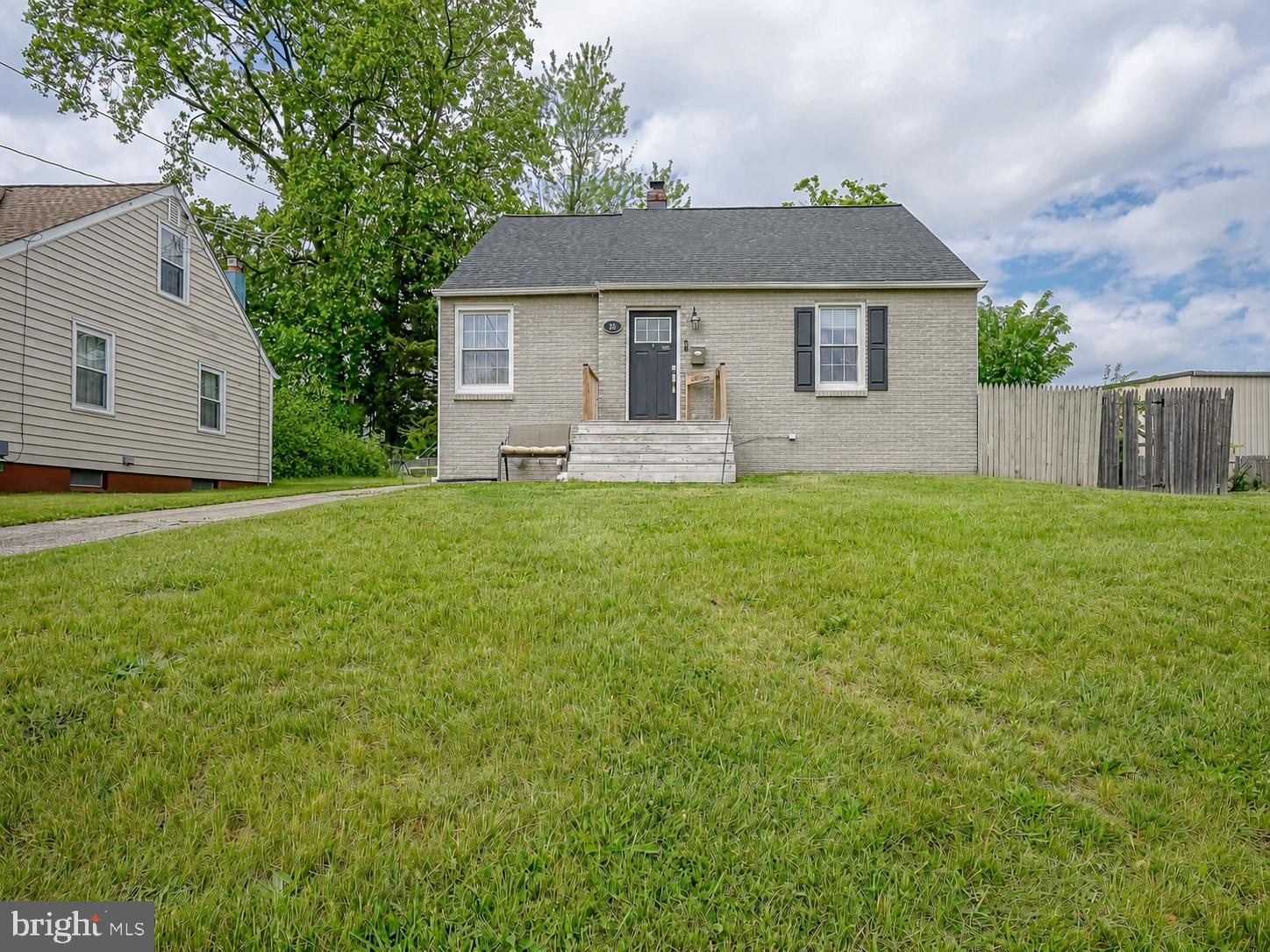 35 SAINT CHARLES PLACE