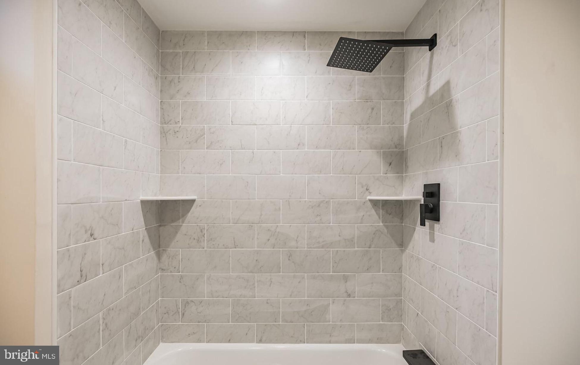 KENSINGTON - Residential