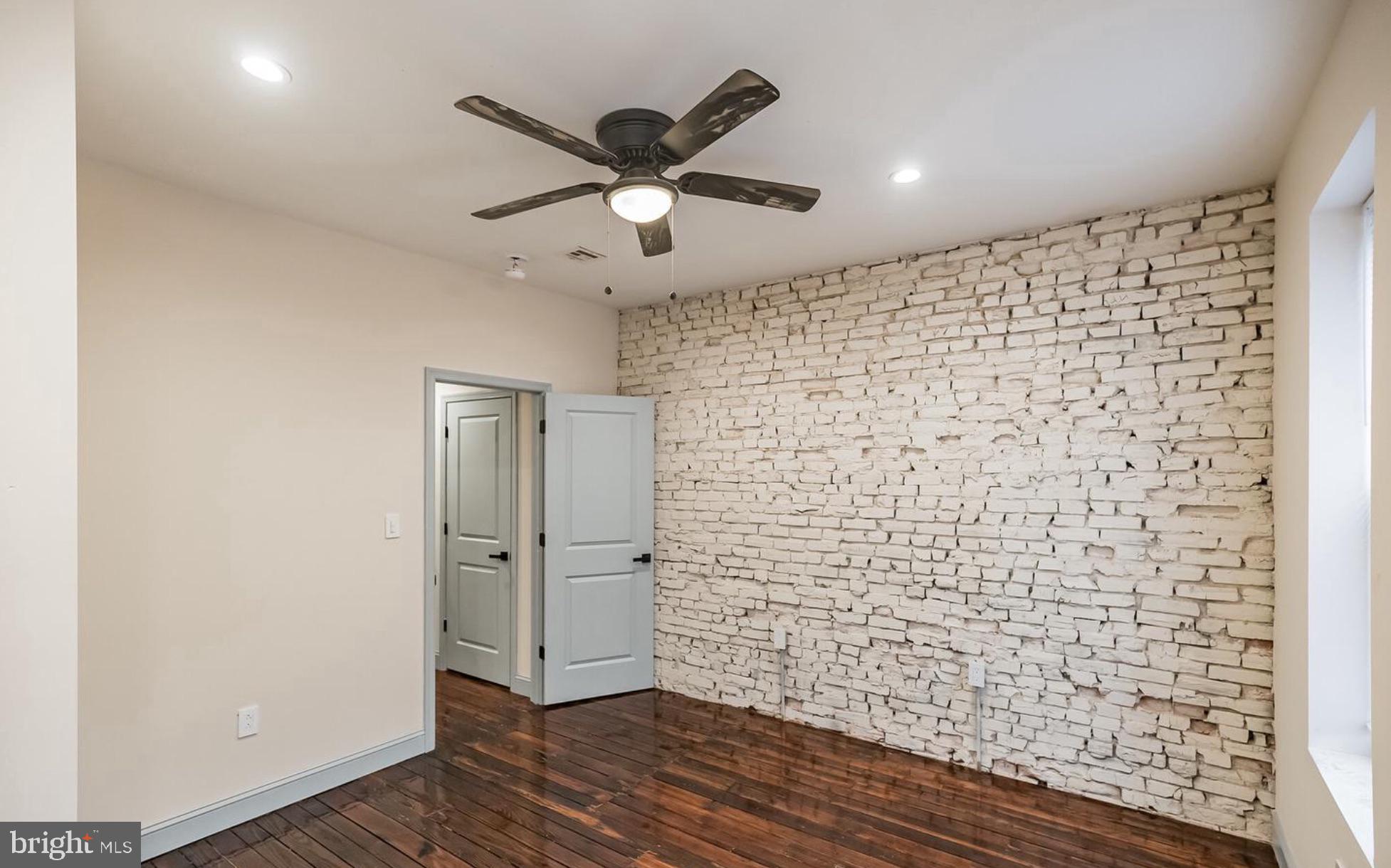 KENSINGTON - Residential