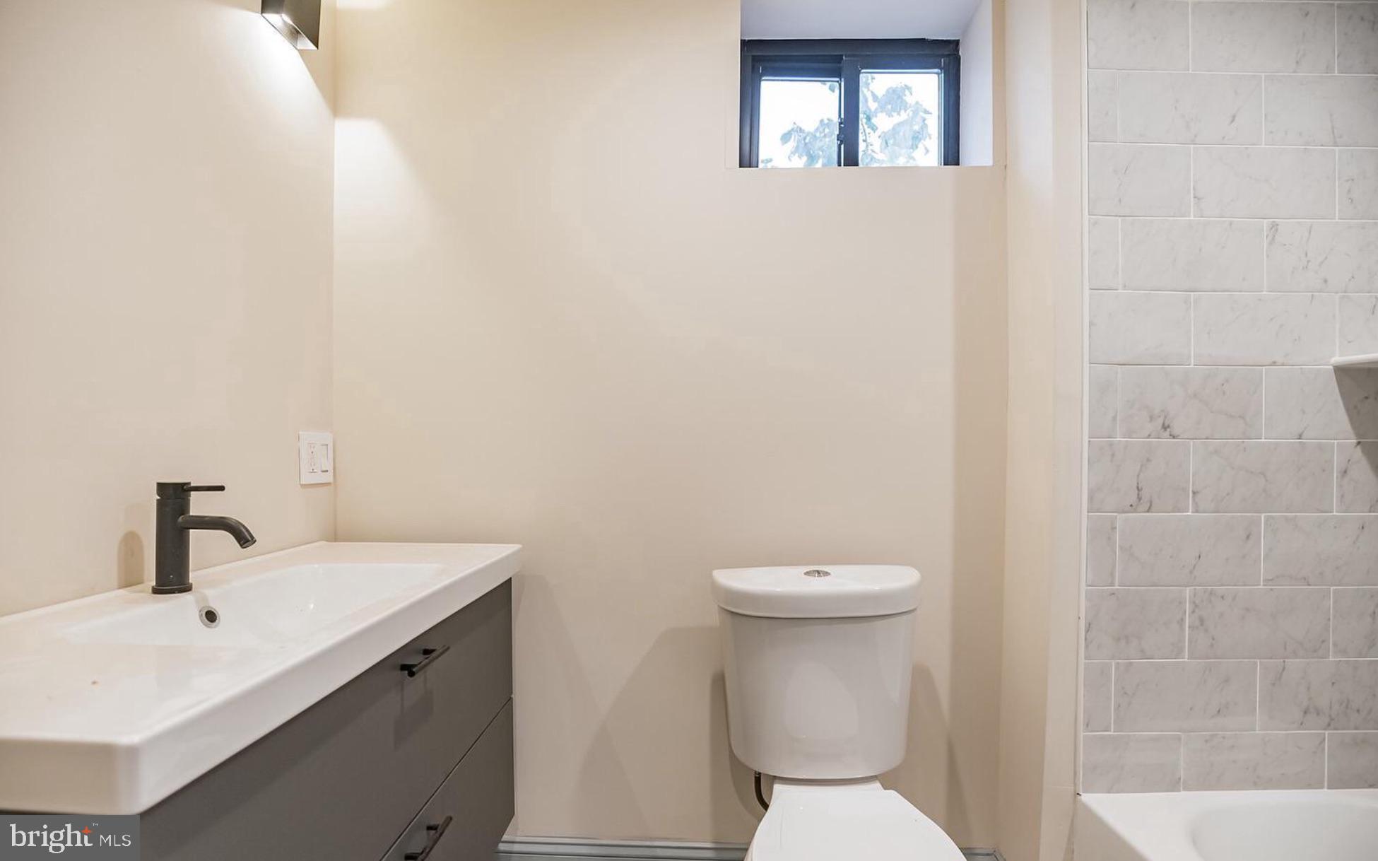 KENSINGTON - Residential