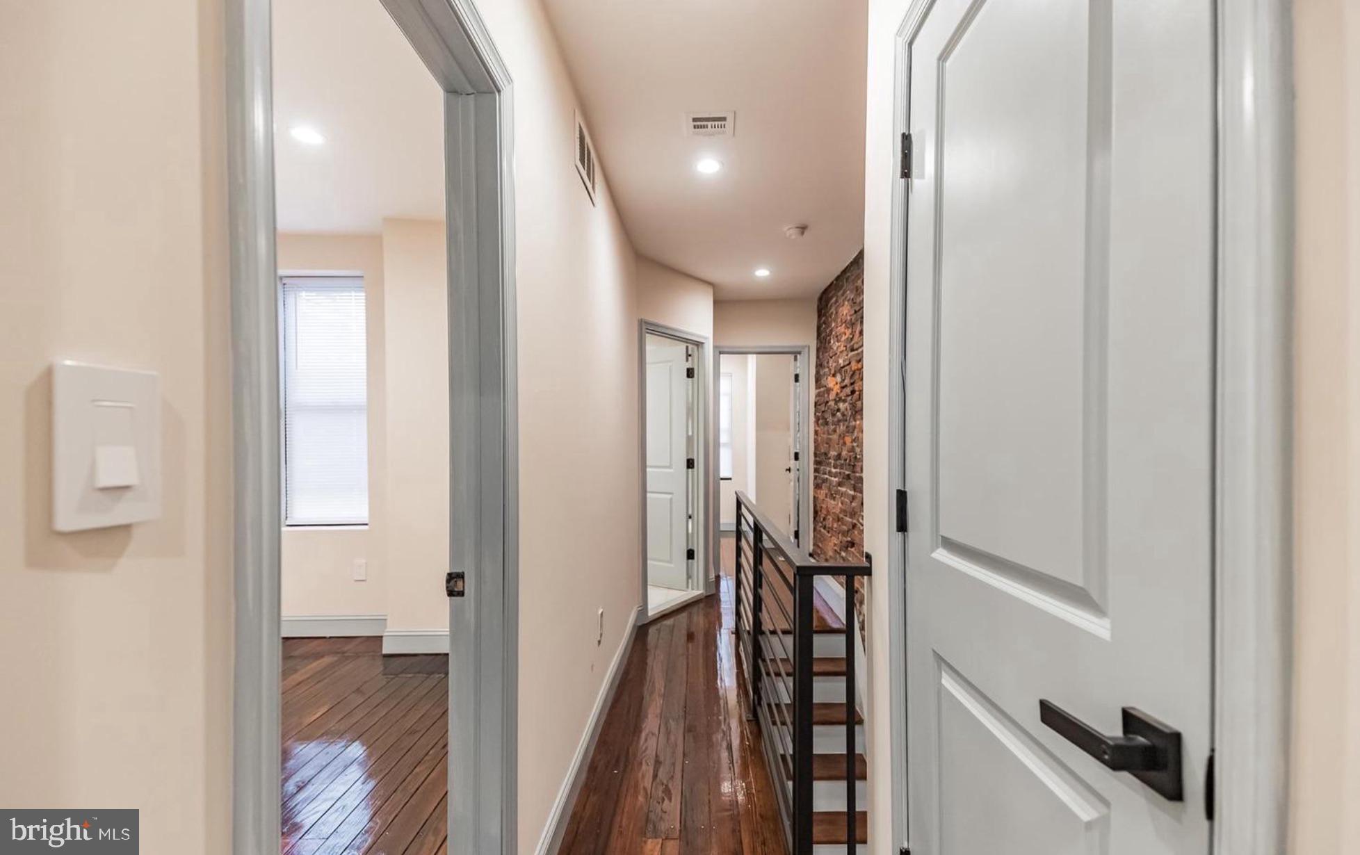 KENSINGTON - Residential