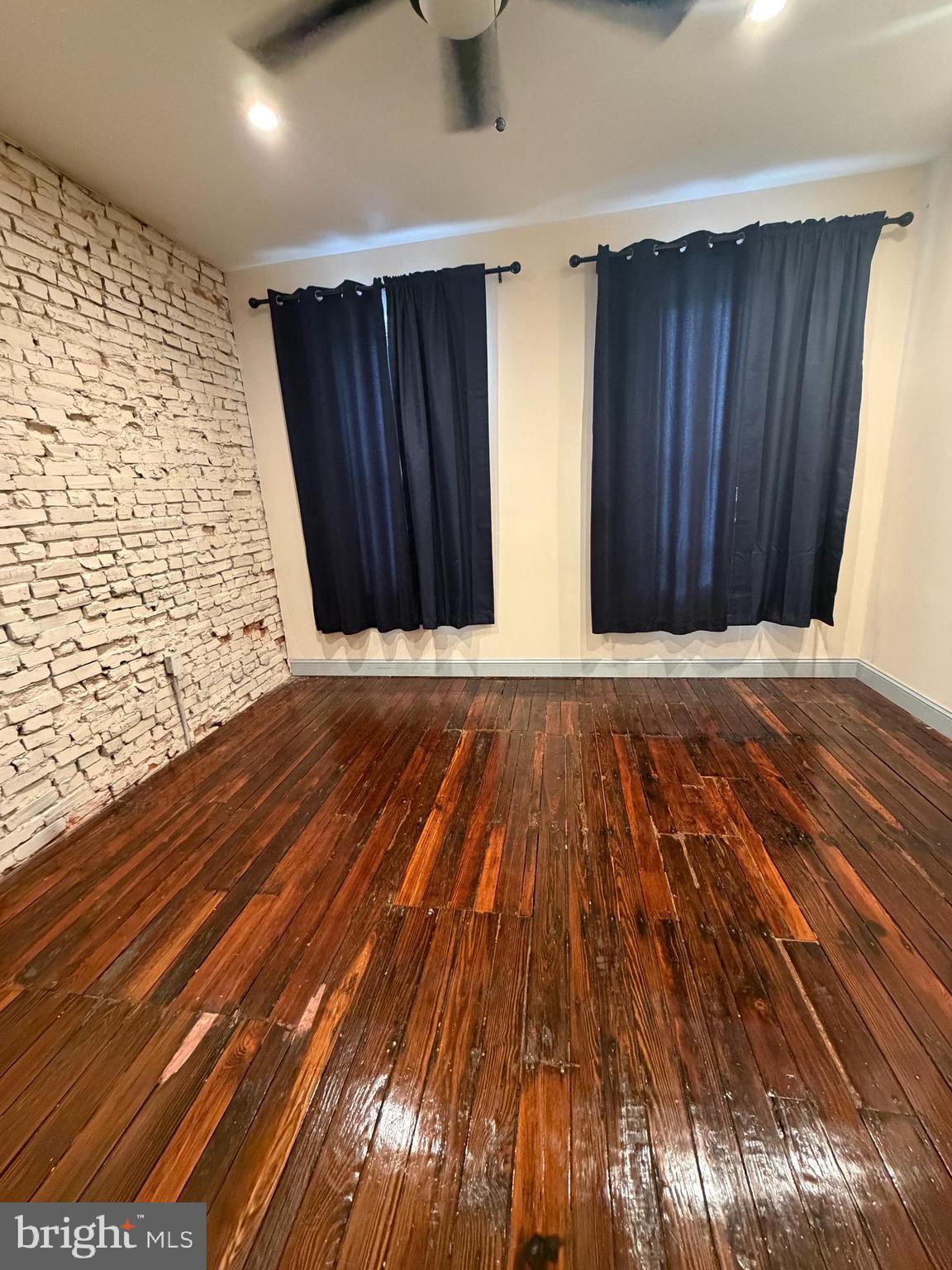 KENSINGTON - Residential