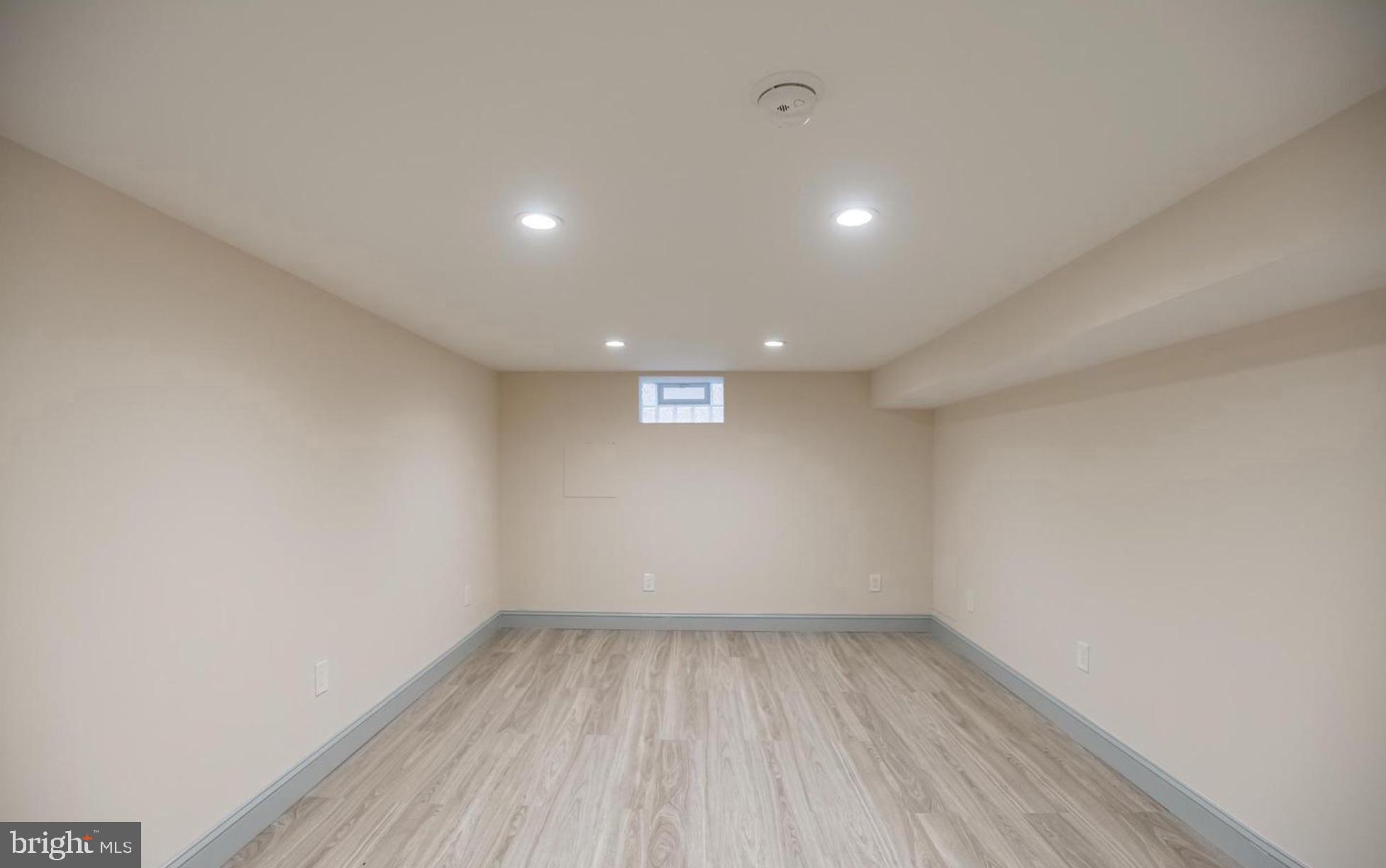 KENSINGTON - Residential