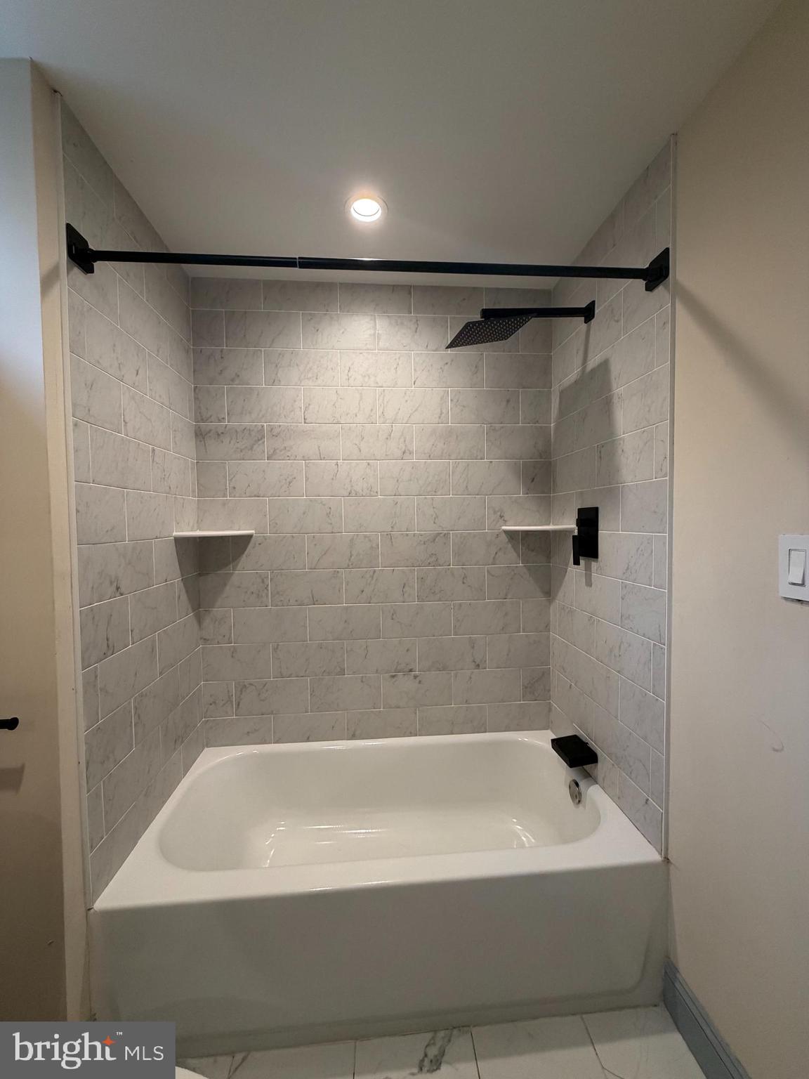 KENSINGTON - Residential