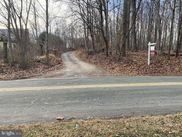 BARNESVILLE OUTSIDE - Land