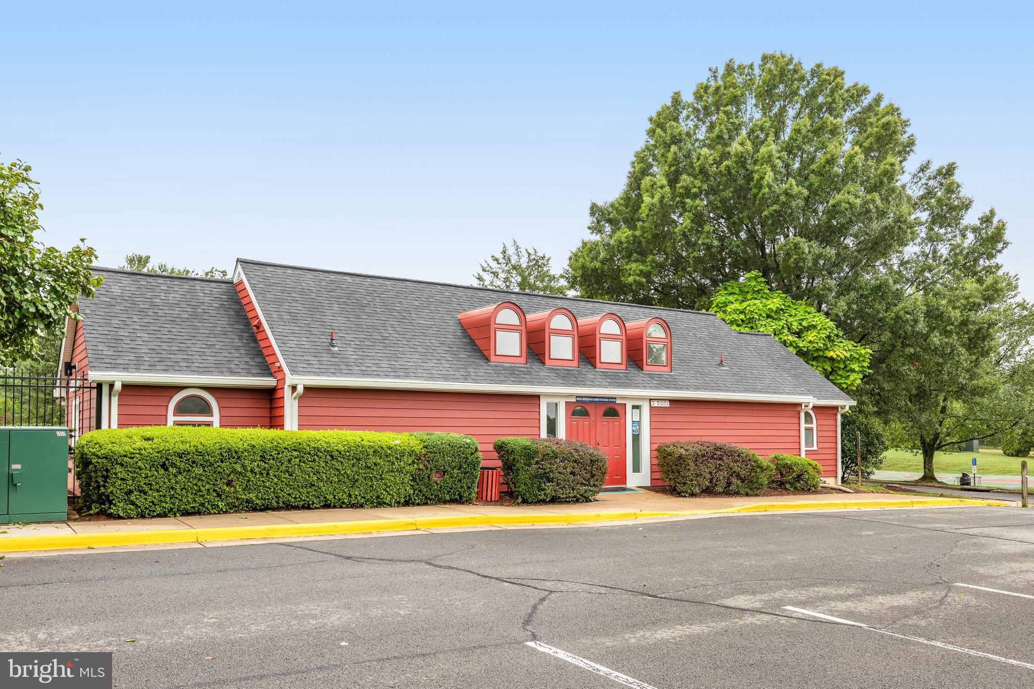 COUNTRYSIDE - Residential