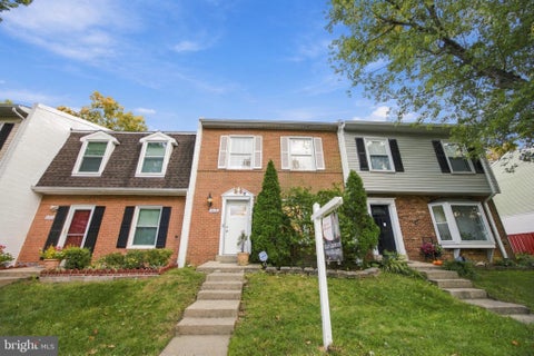 Townhouse For Sale - 6315 Hillary Court<br/> ALEXANDRIA, VA 22315