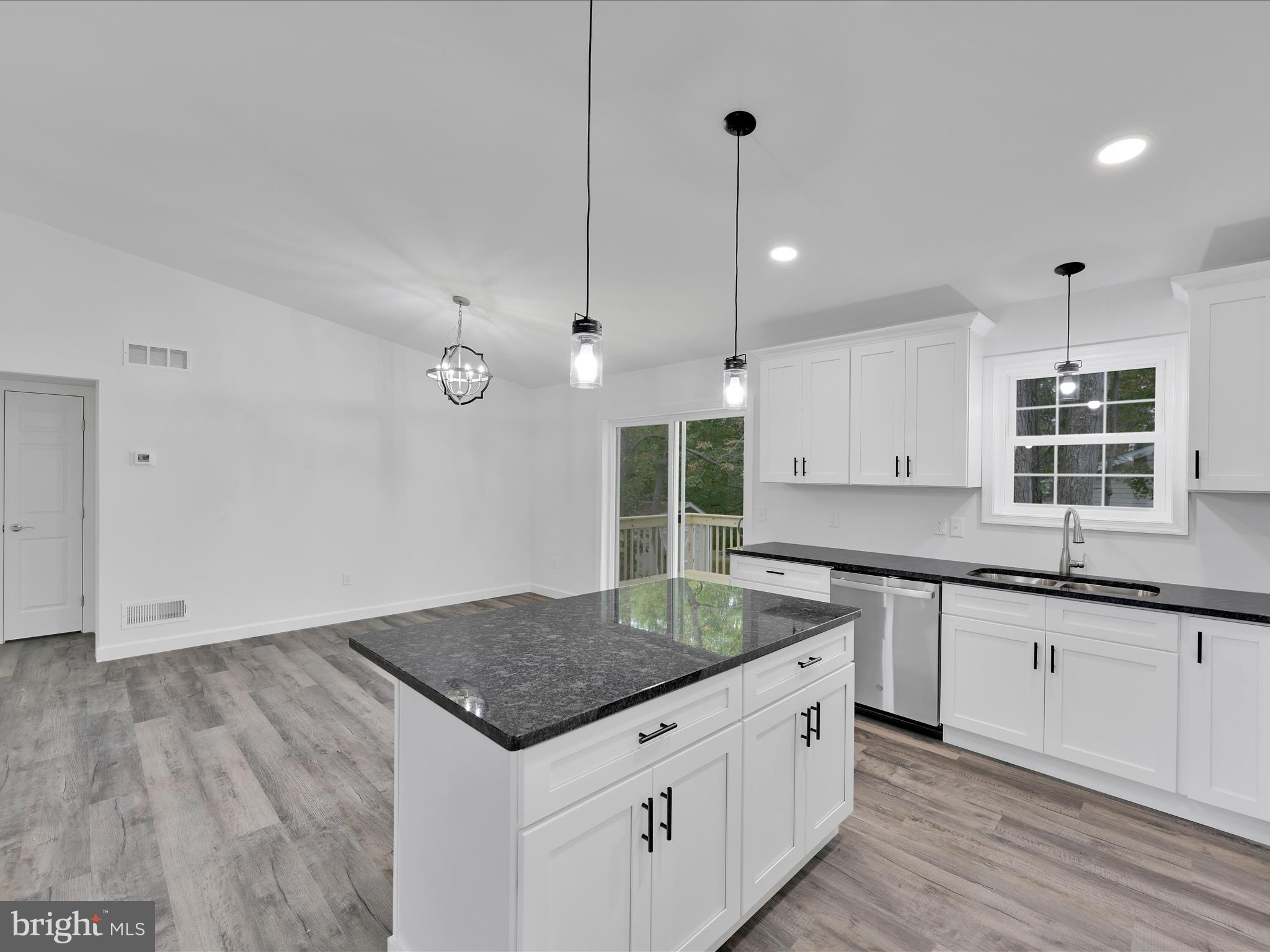 LAKE WYNONAH - Residential