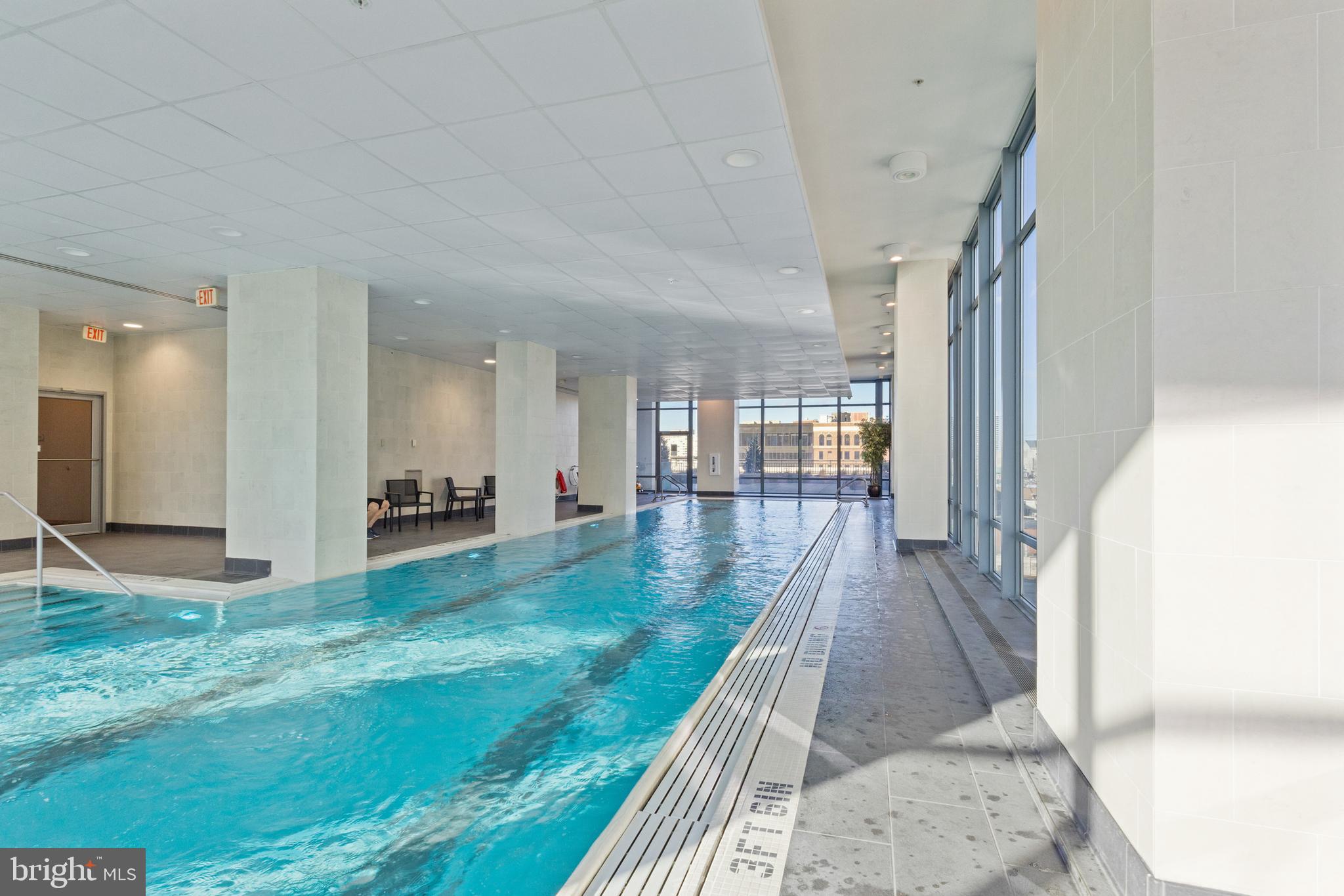 LOGAN SQUARE - Residential