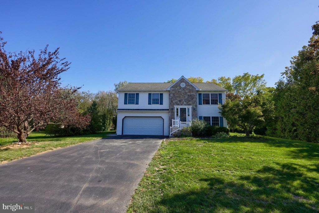 Photo of 22 E Grant Street, LITITZ, PA 17543 (MLS # PALA2058714)