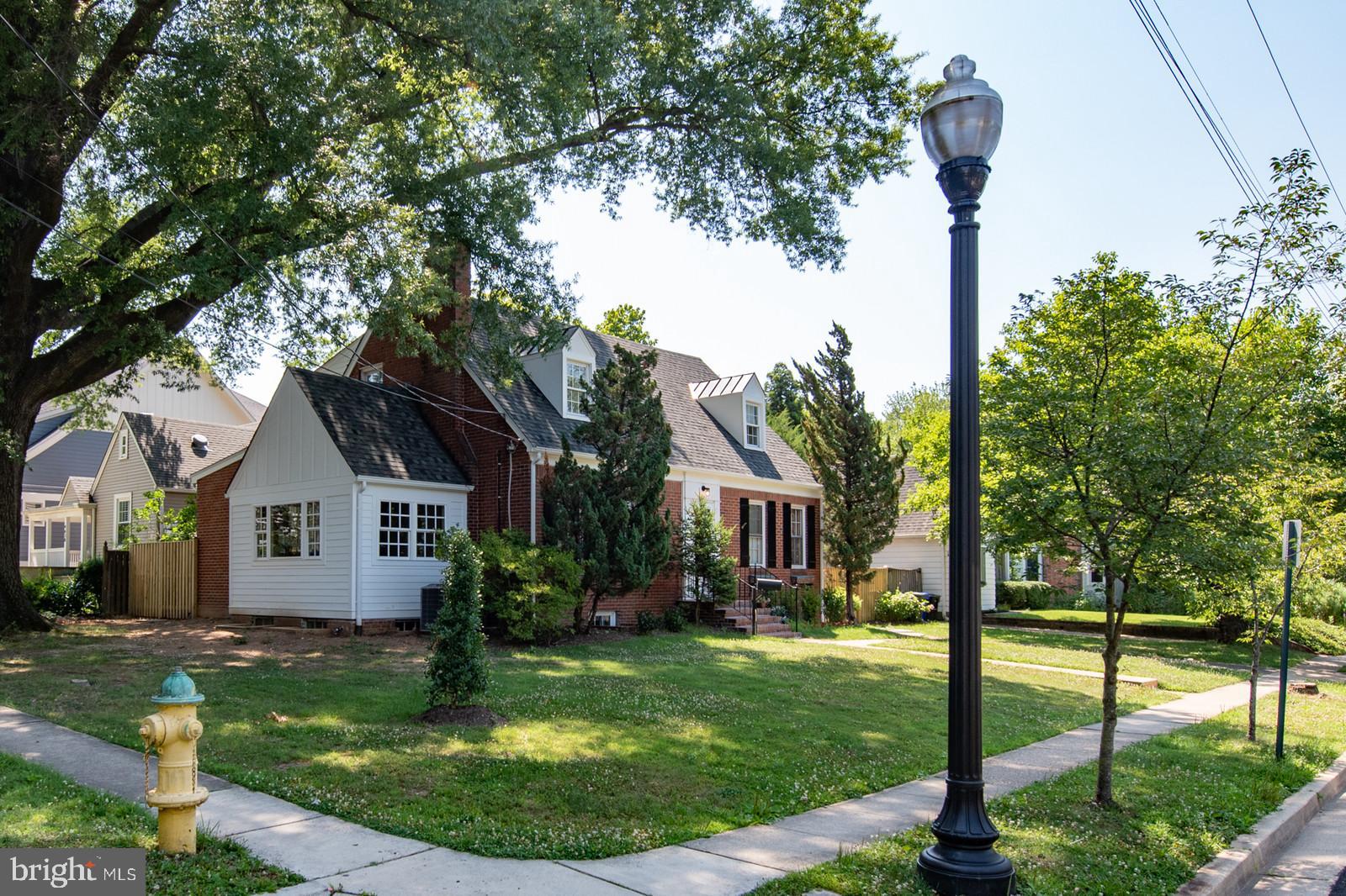 WAYCROFT WOODLAWN - Residential Lease