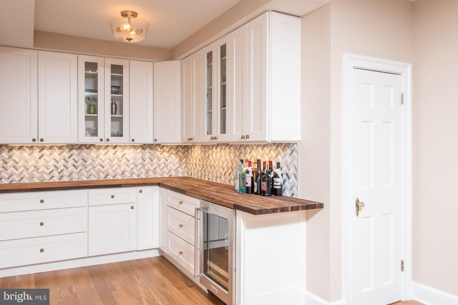 WAYCROFT WOODLAWN - Residential Lease