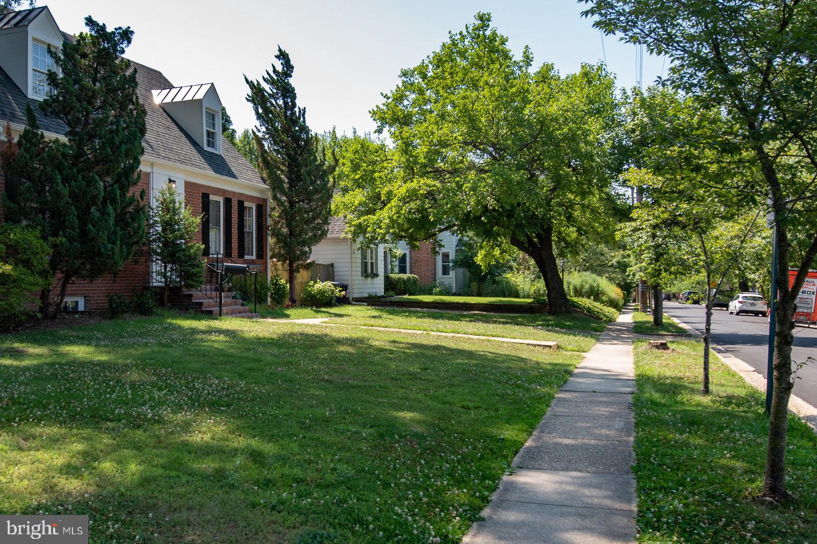 WAYCROFT WOODLAWN - Residential Lease