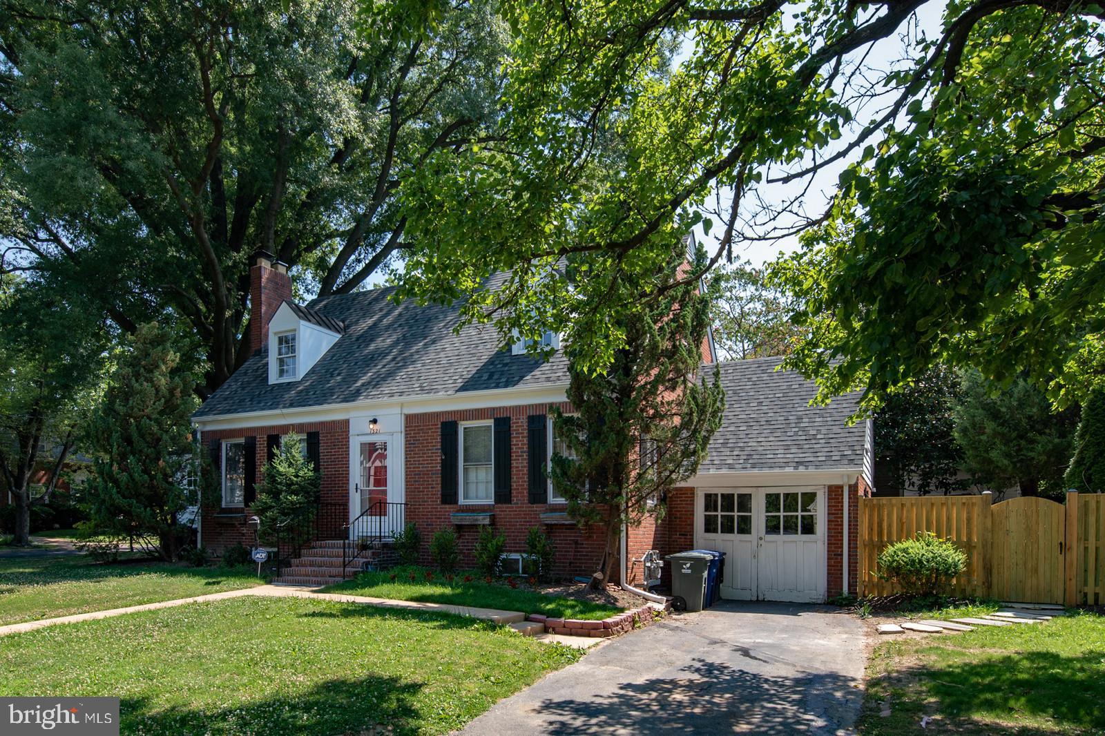 WAYCROFT WOODLAWN - Residential Lease