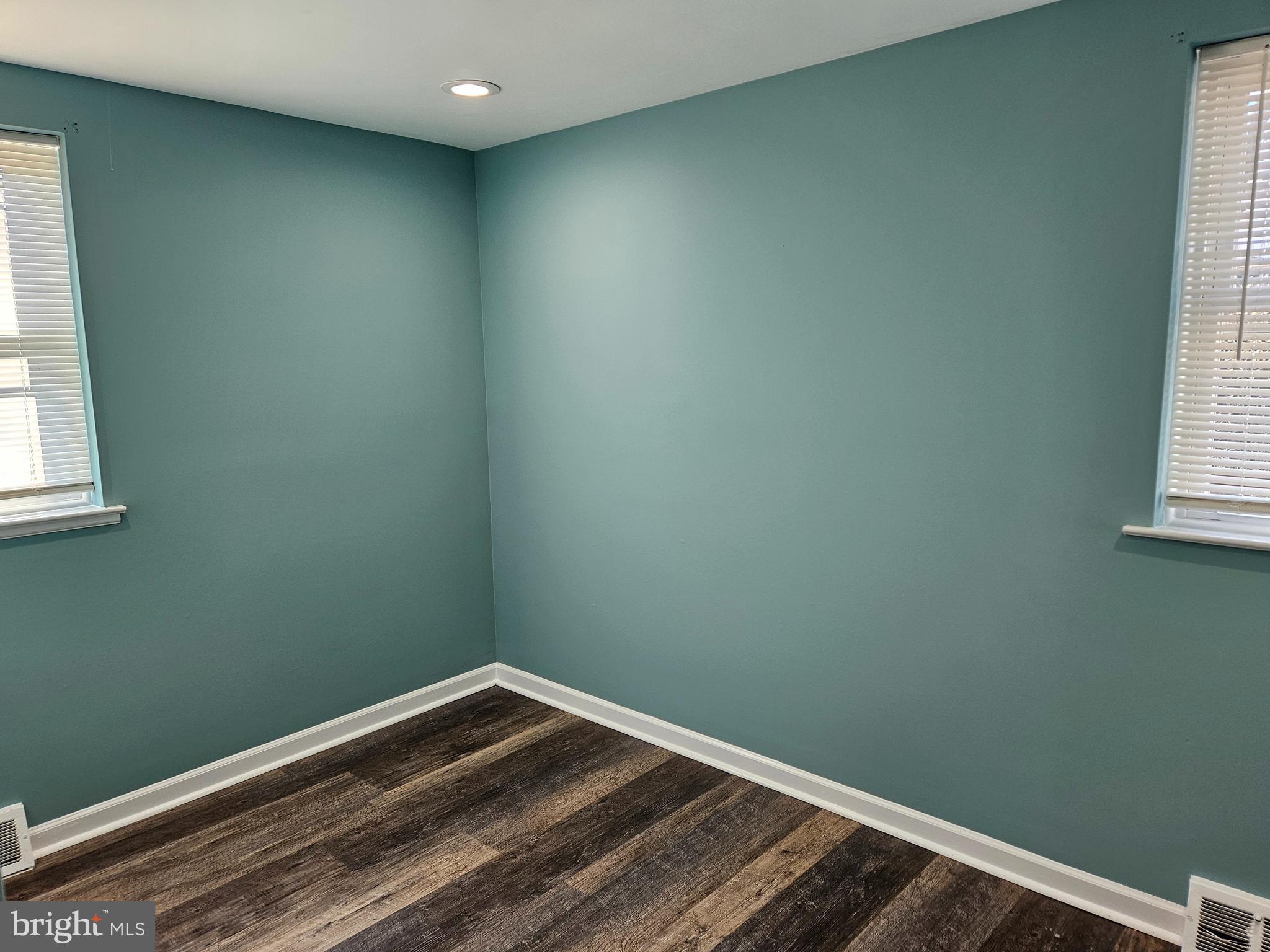 VALLEY FORGE HOMES - Residential Lease