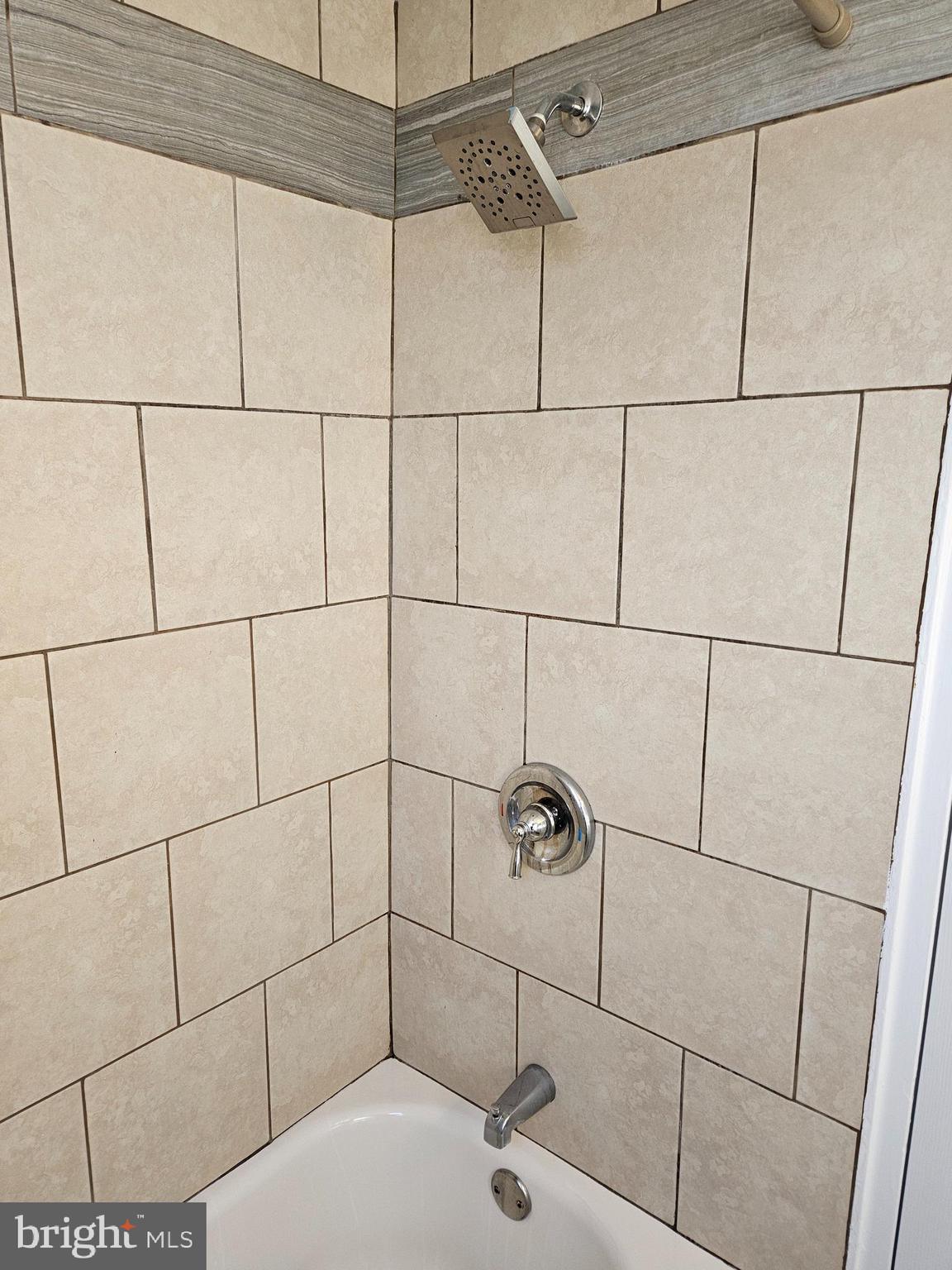 VALLEY FORGE HOMES - Residential Lease