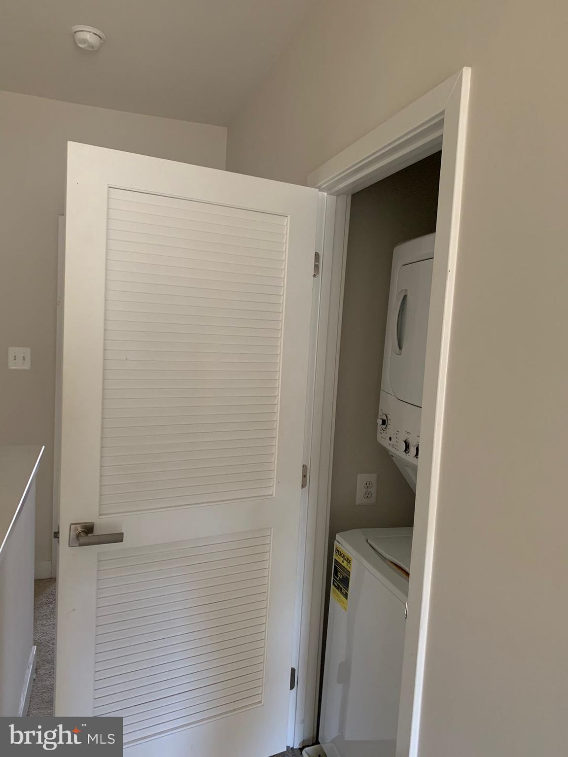 TANYARD SHORES - Residential Lease