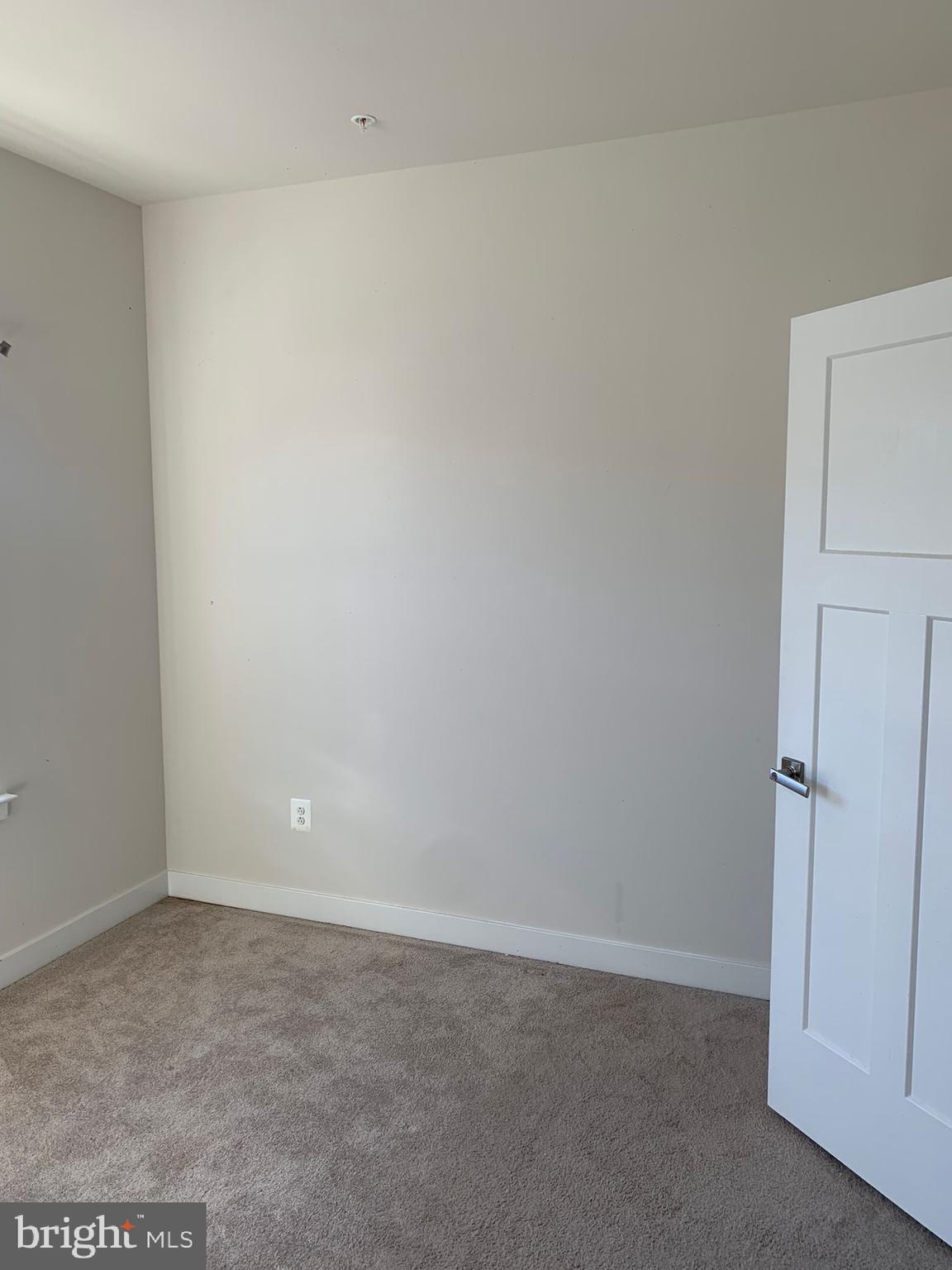 TANYARD SHORES - Residential Lease