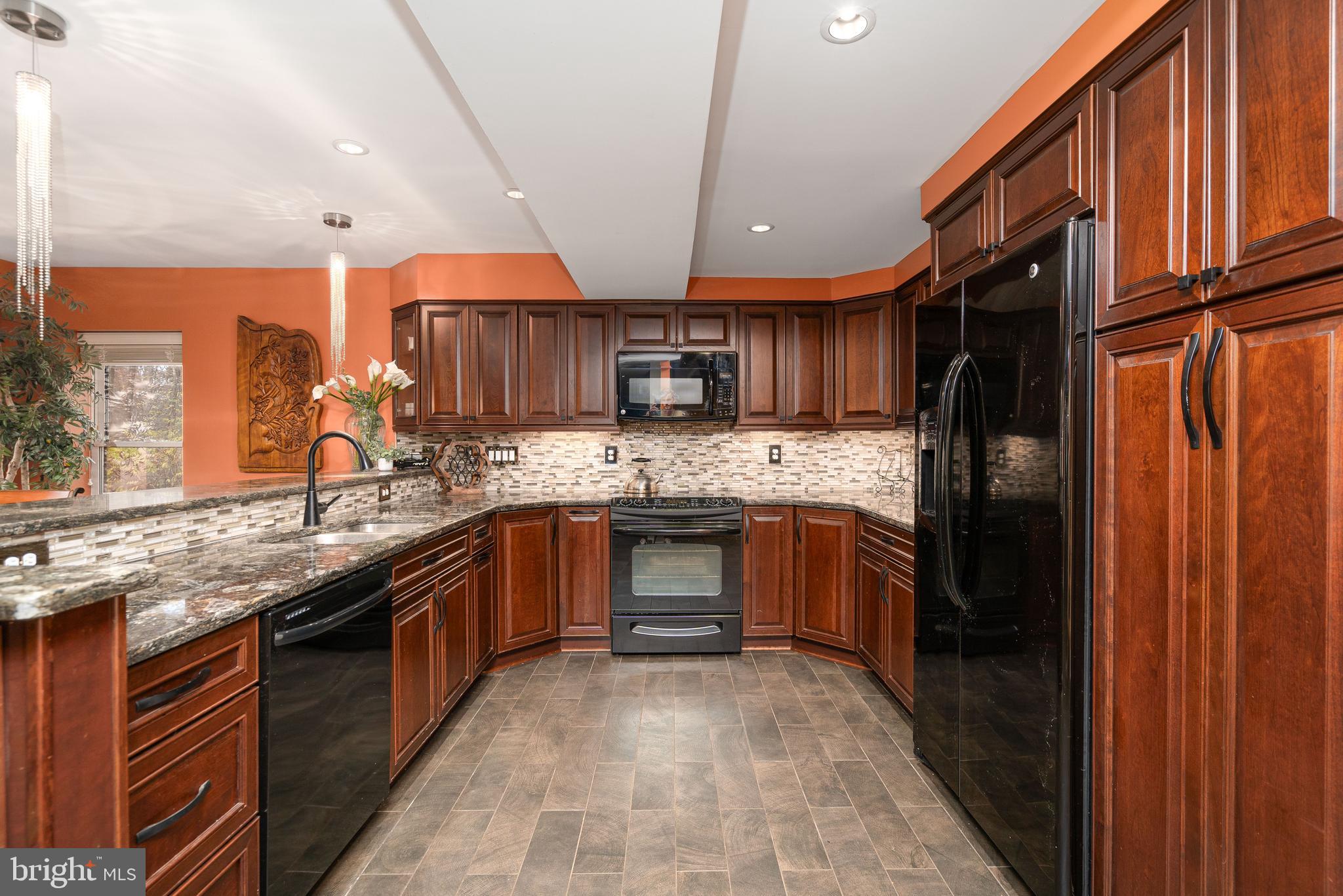 RESTON - Residential