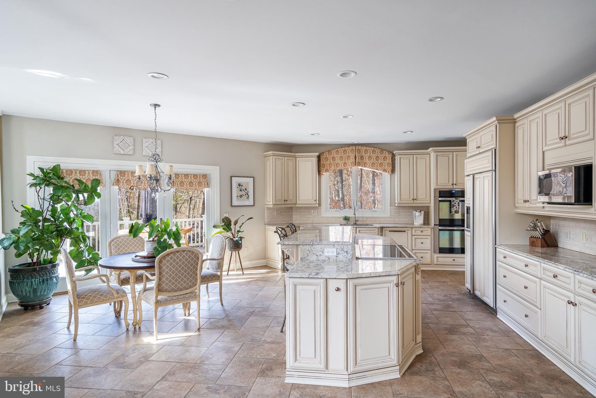 RESTON - Residential