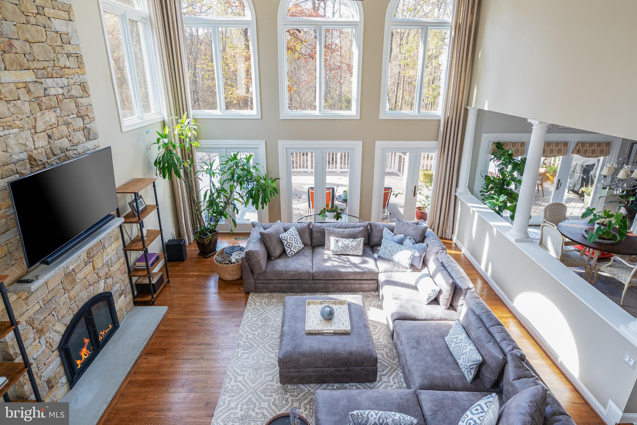 RESTON - Residential