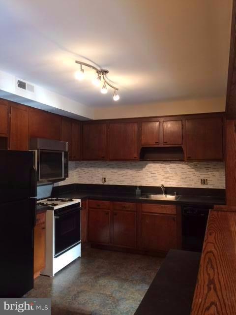 WILDE LAKE - Residential