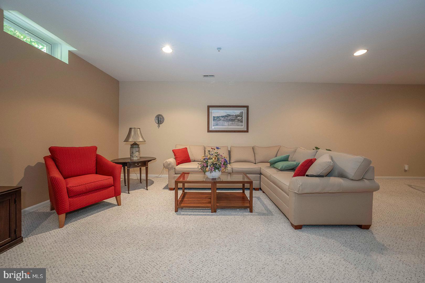 SPRINGTON POINTE WOODS - Residential