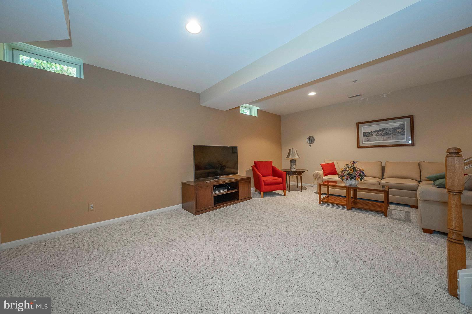 SPRINGTON POINTE WOODS - Residential