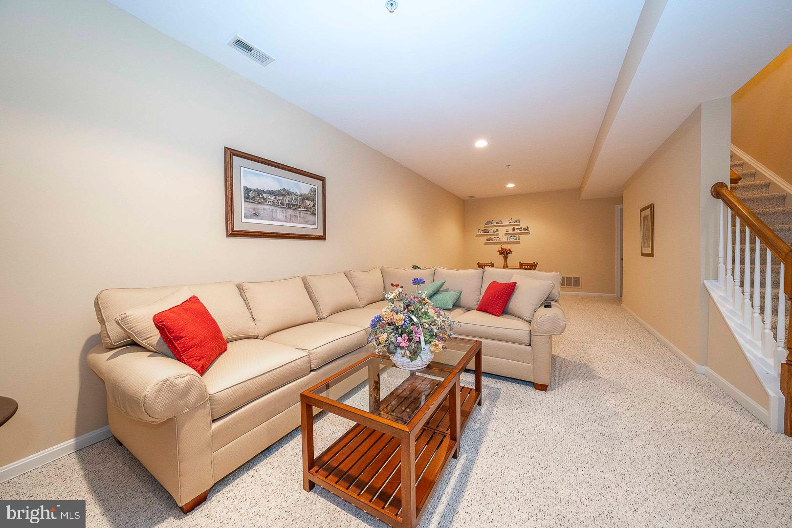 SPRINGTON POINTE WOODS - Residential