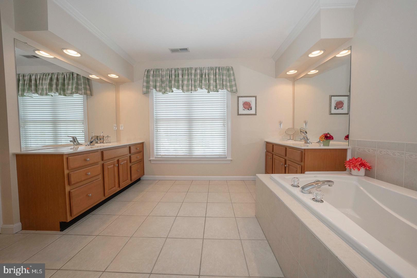 SPRINGTON POINTE WOODS - Residential