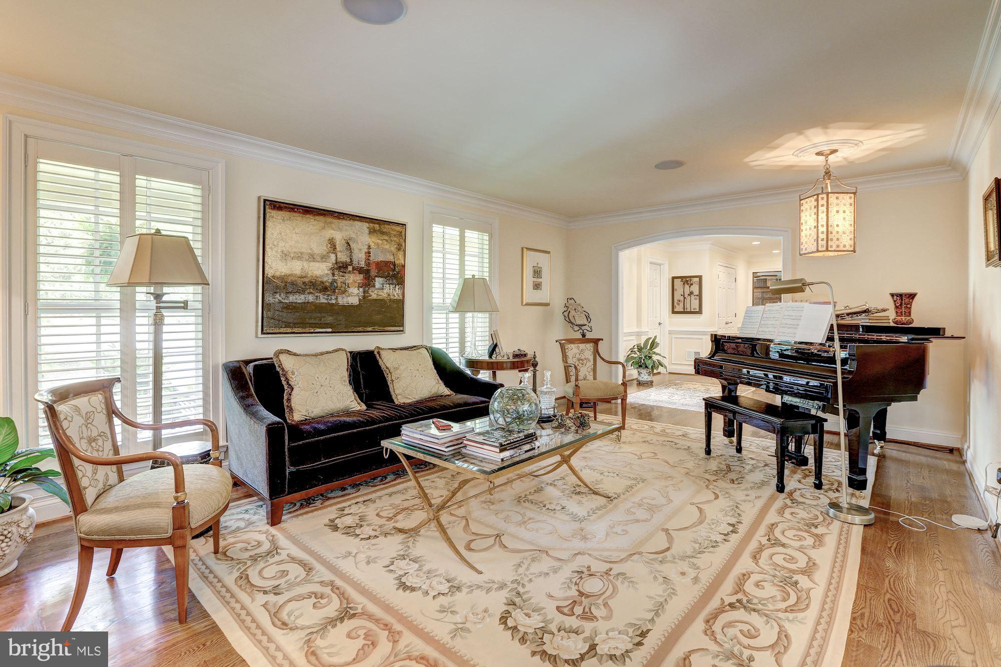 RIVER FALLS - Residential