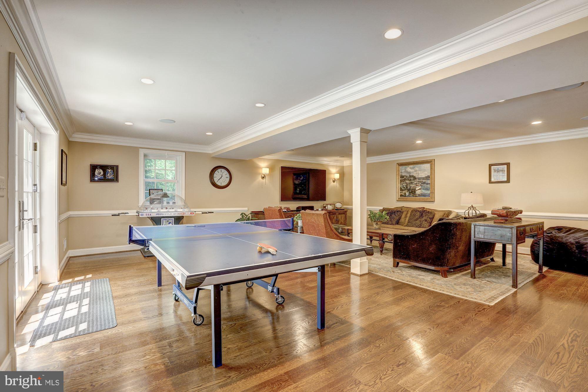 RIVER FALLS - Residential