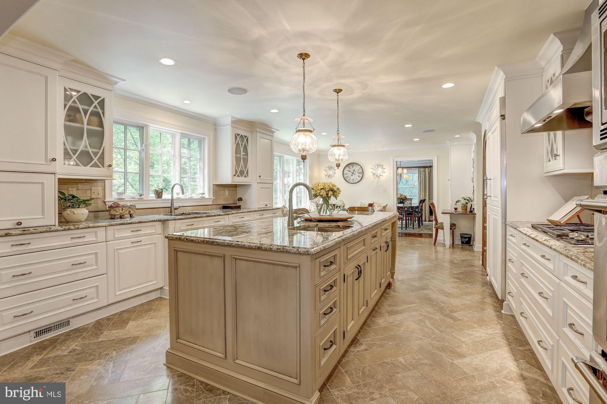 RIVER FALLS - Residential