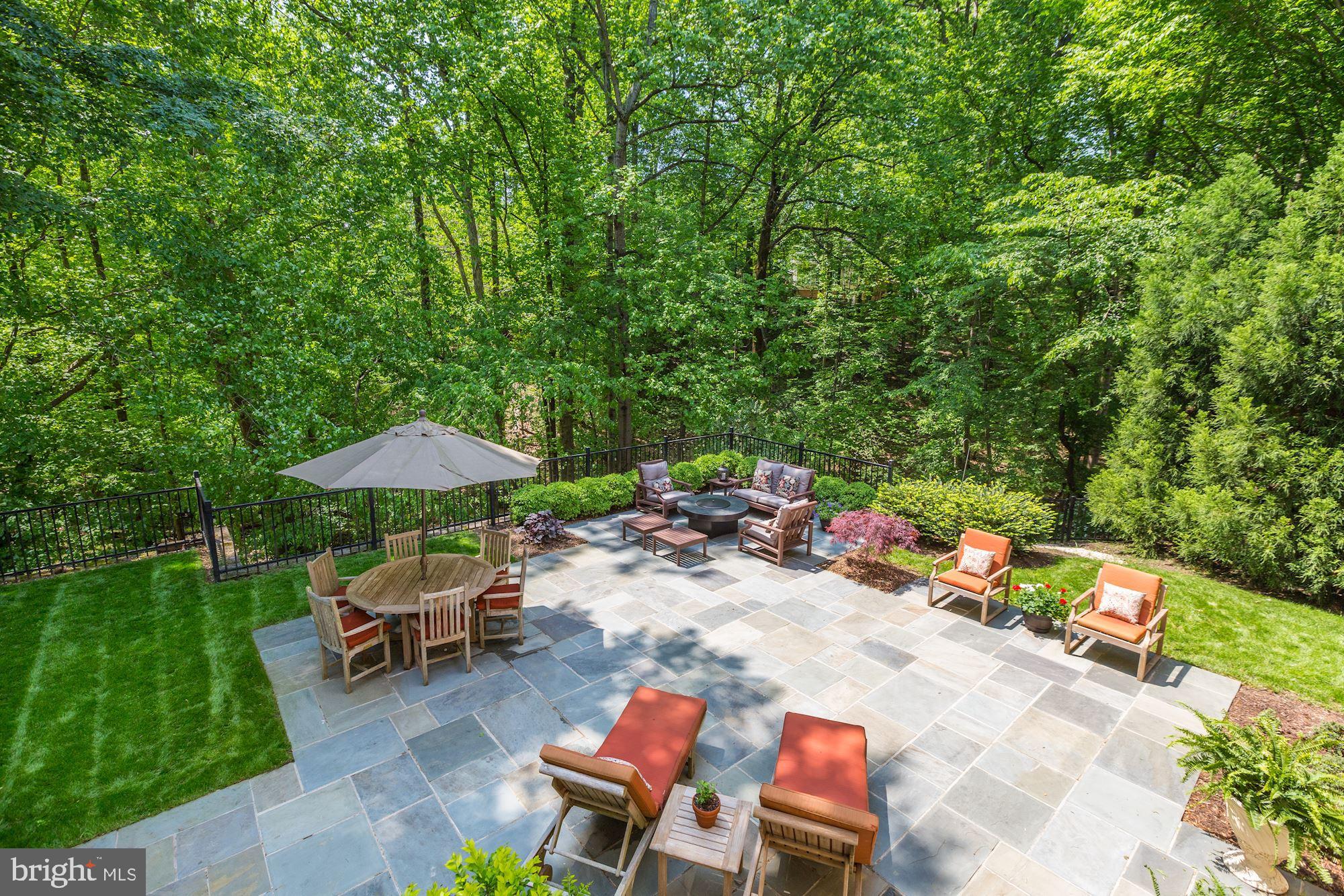 RIVER FALLS - Residential