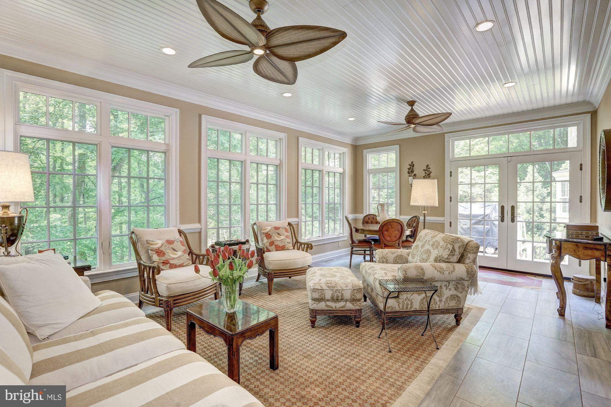 RIVER FALLS - Residential