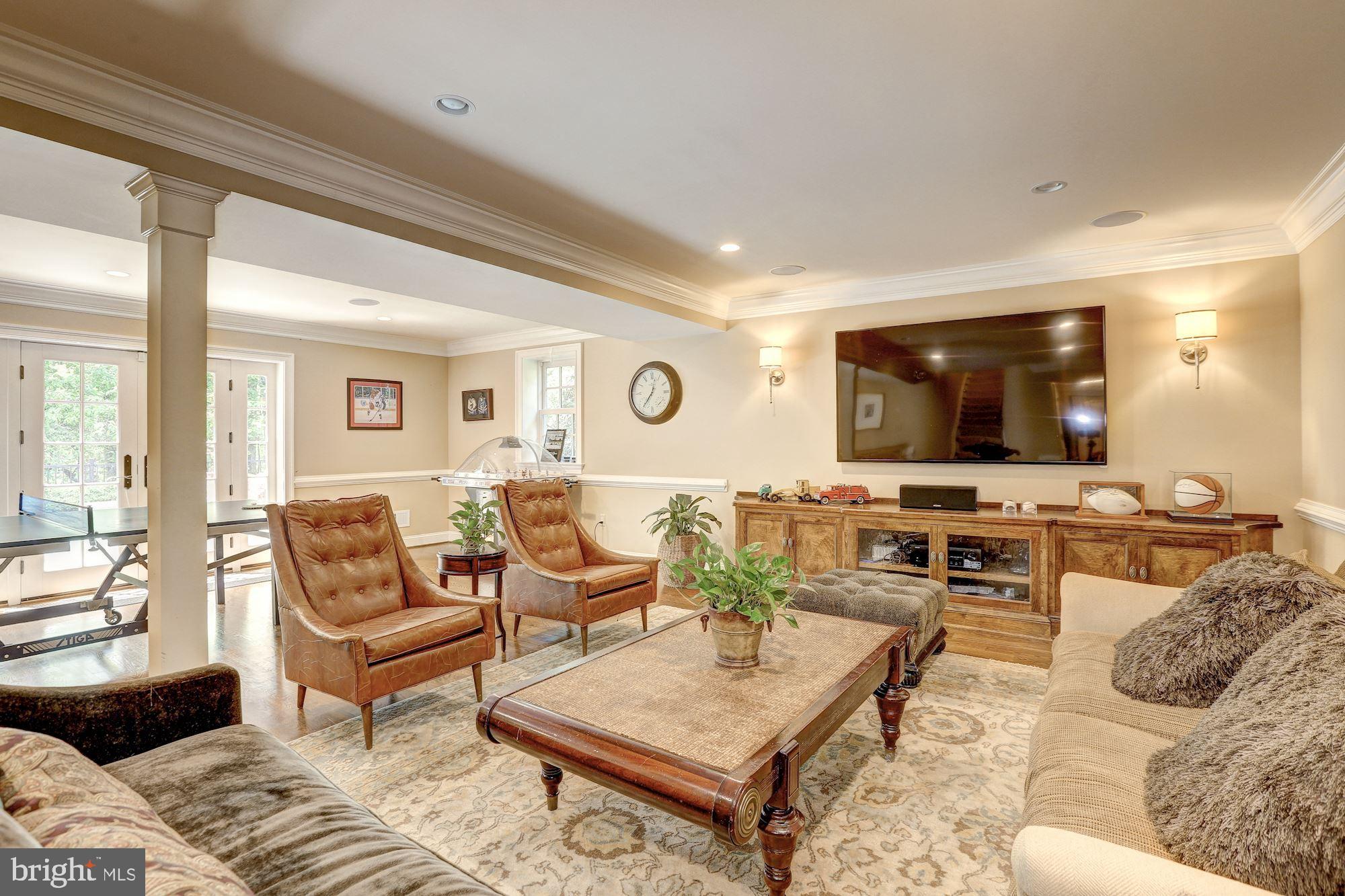 RIVER FALLS - Residential