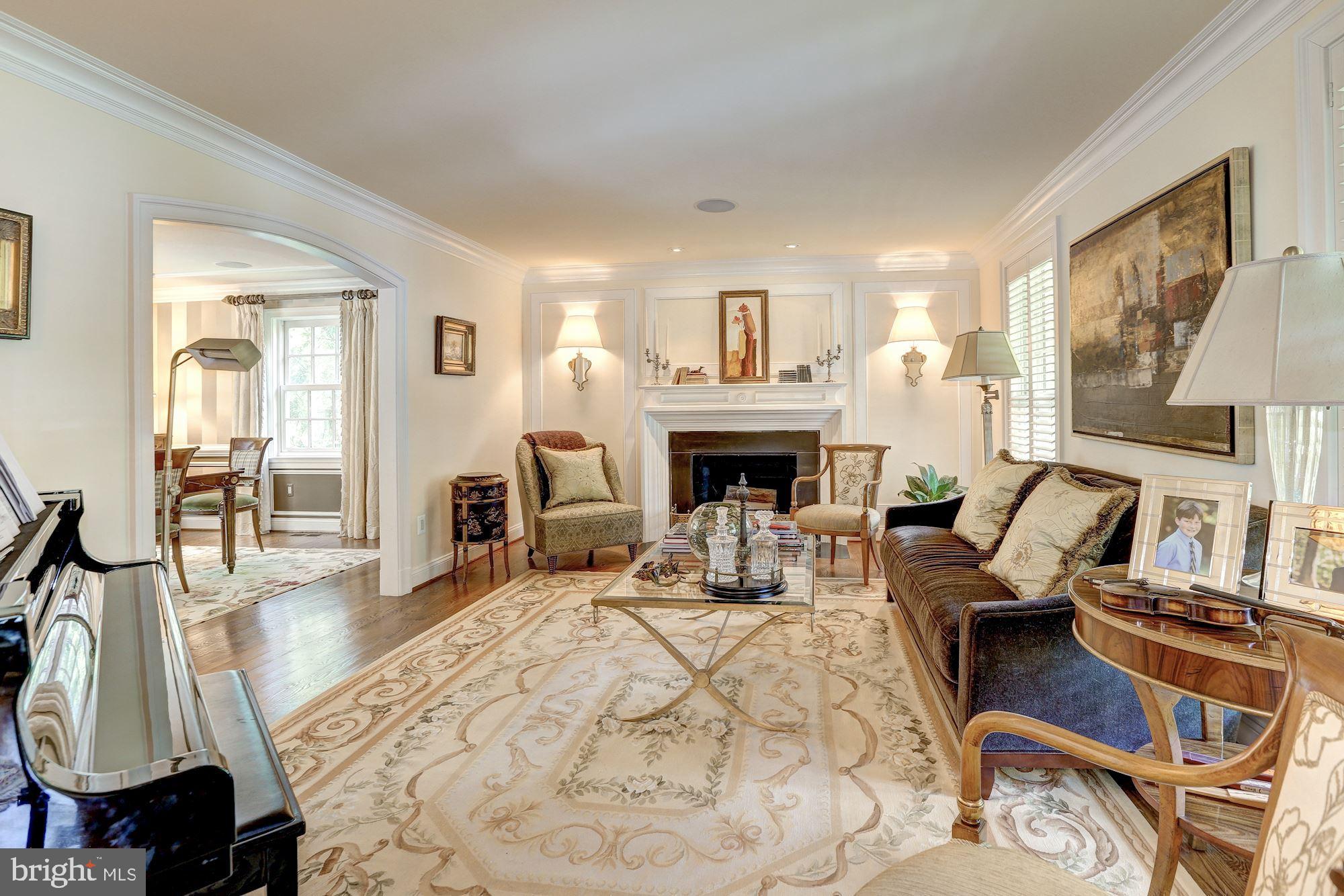 RIVER FALLS - Residential