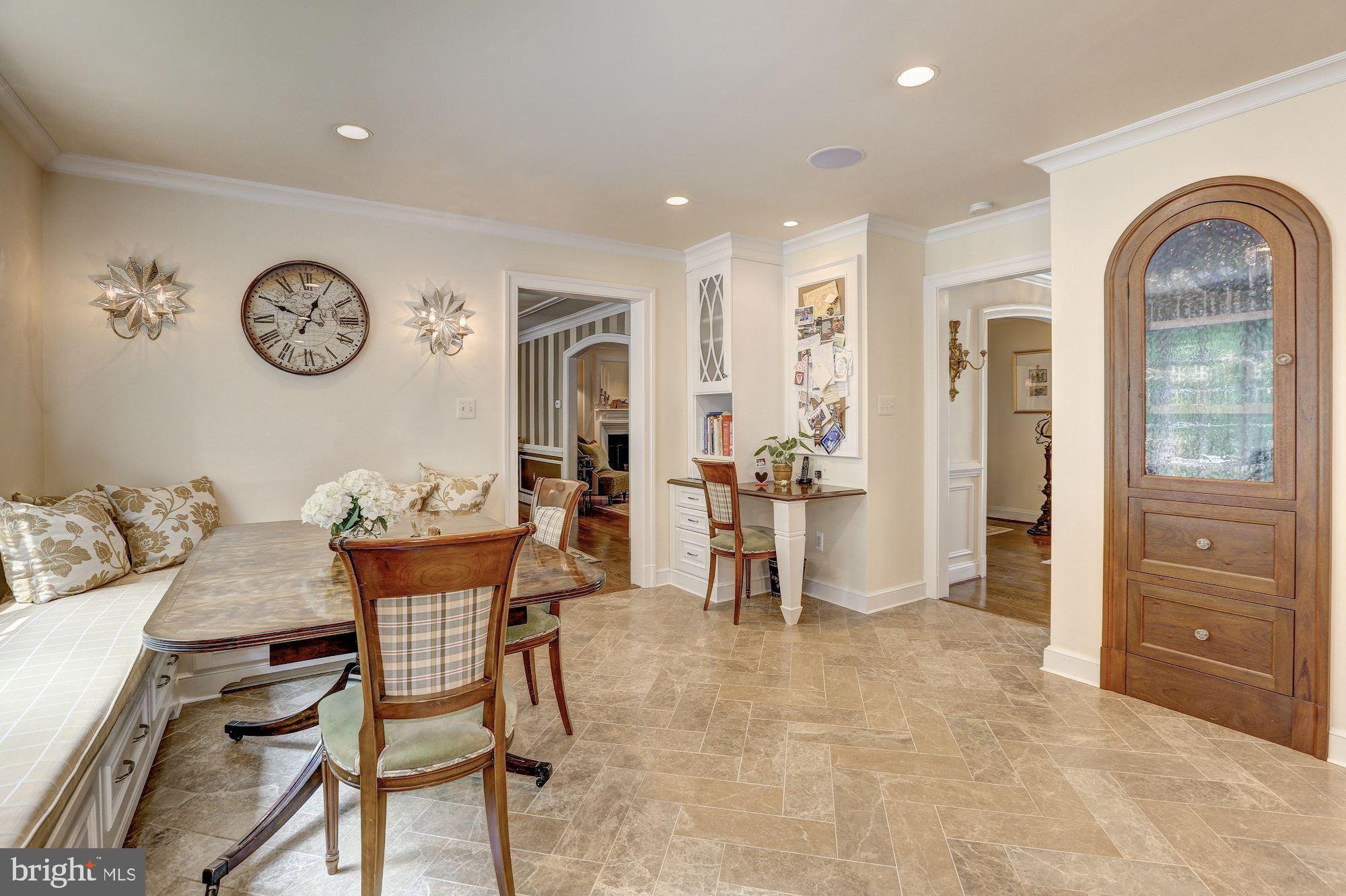 RIVER FALLS - Residential