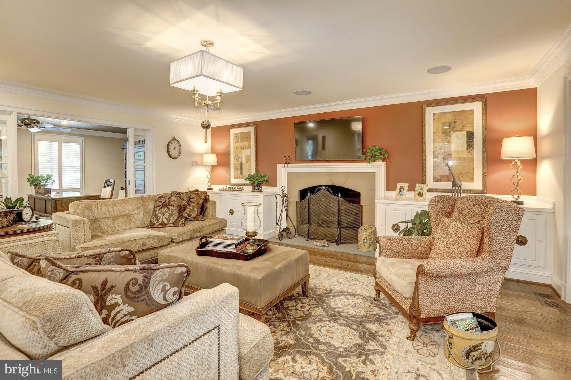 RIVER FALLS - Residential