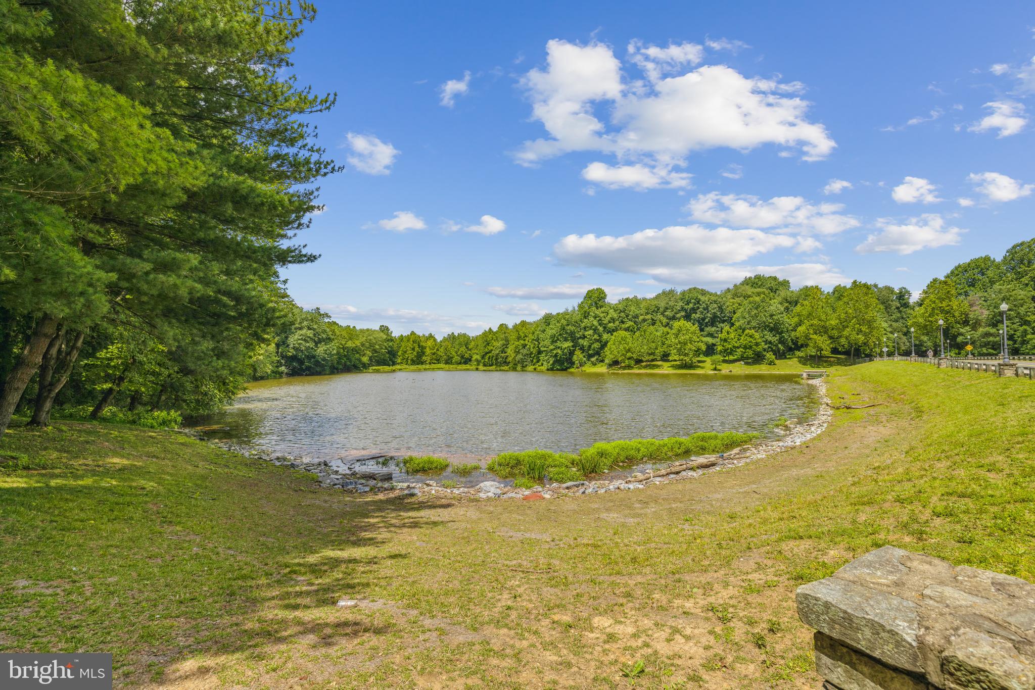 KENTLANDS VIEW - Residential