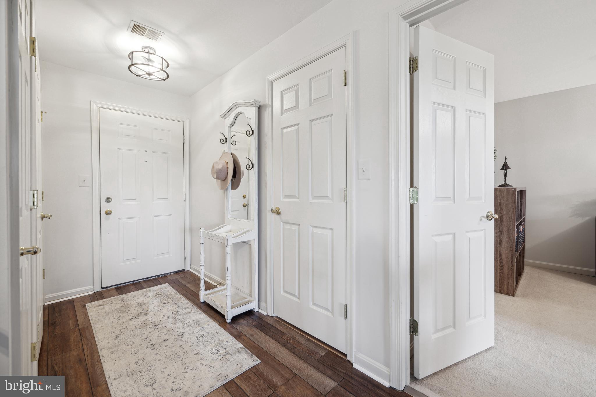 KENTLANDS VIEW - Residential