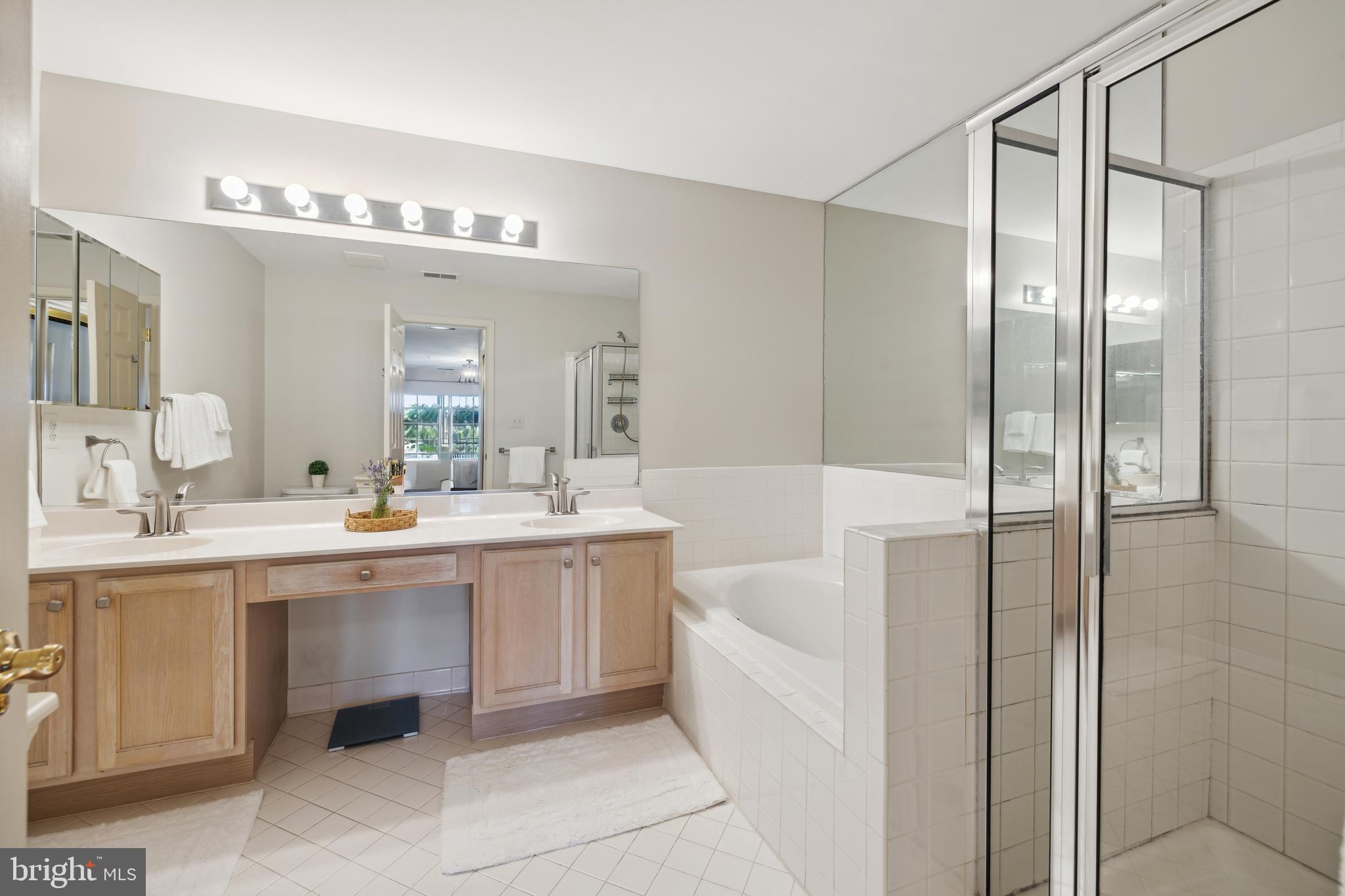 KENTLANDS VIEW - Residential