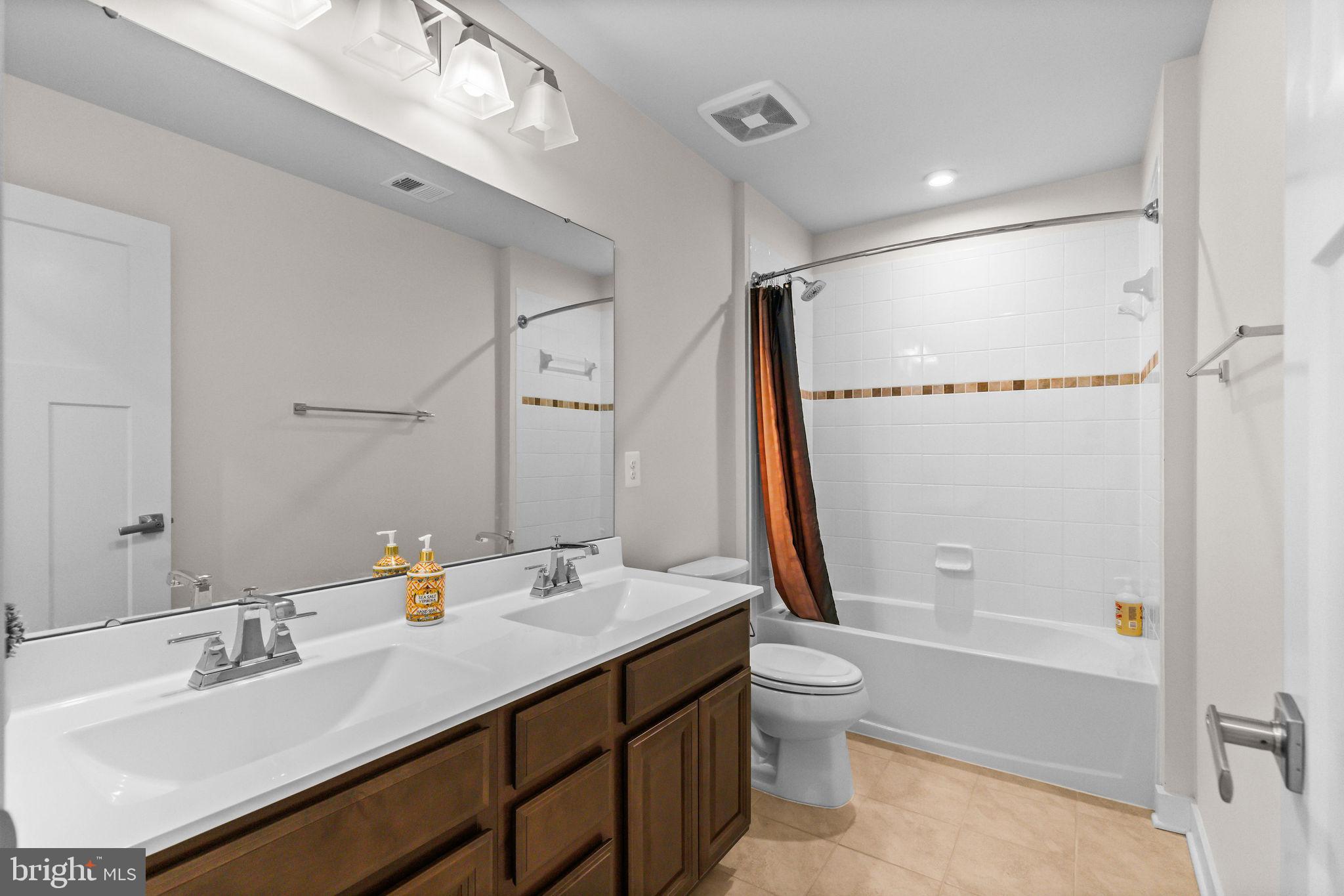 LAKE FREDERICK - Residential