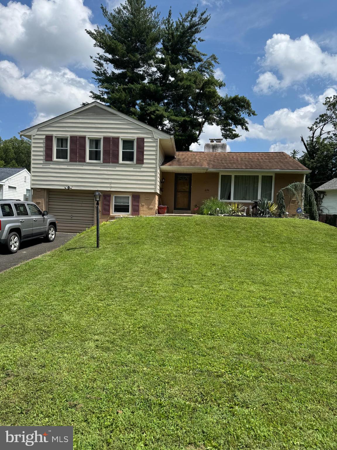 634 GREEN BRIAR ROAD