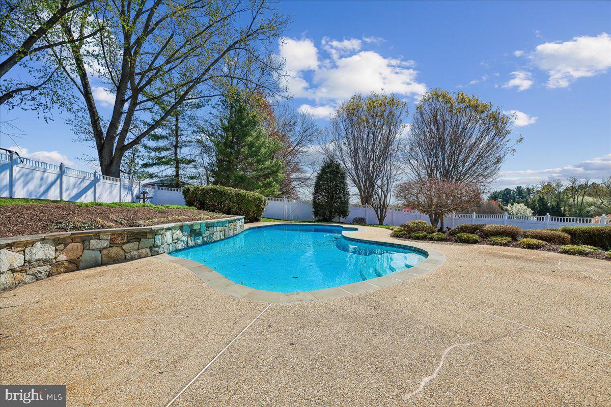 ROLLINMEAD - Residential