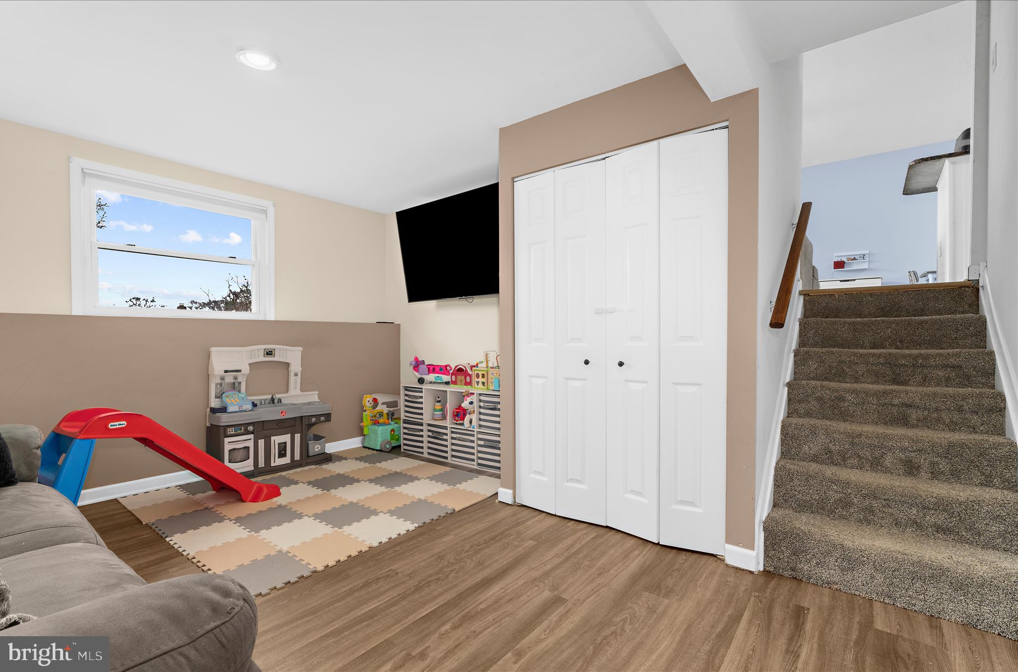 GOLDENTREE - Residential